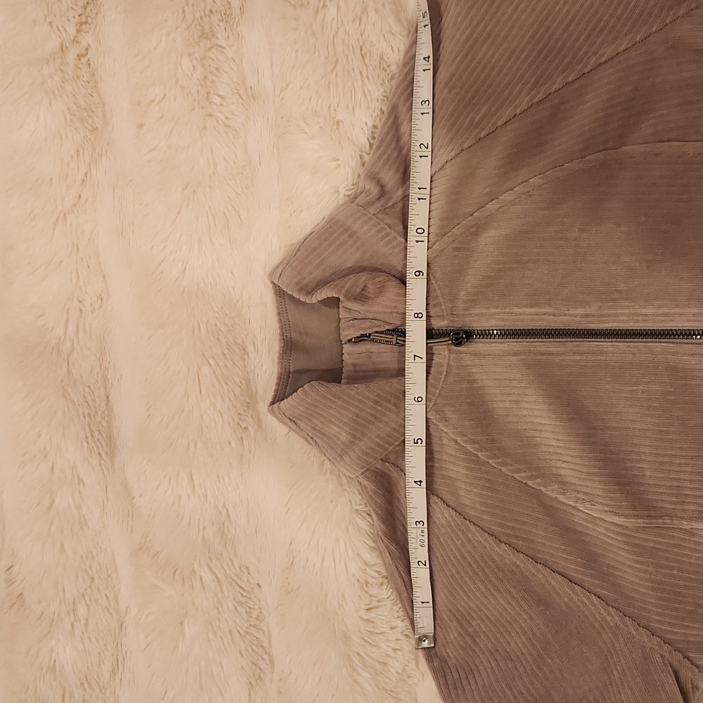 Lululemon Scuba Track Jacket Velvet Cord in color Riverstone size 2 - Picture 11 of 17